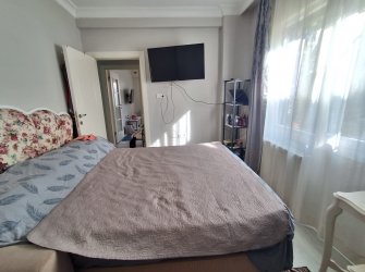 Bahçelievler'de Kapalı Otoparklı 2+1 Kat Mülkiyetli 80 m2 Bahçe Katı