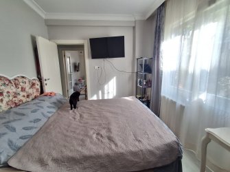 Bahçelievler'de Kapalı Otoparklı 2+1 Kat Mülkiyetli 80 m2 Bahçe Katı