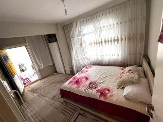 Güngören'de Tramvaya Yakın 2+1 Giriş Kat Kredili 90 m2 Balkonlu