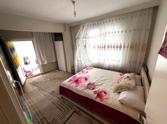 Güngören'de Tramvaya Yakın 2+1 Giriş Kat Kredili 90 m2 Balkonlu