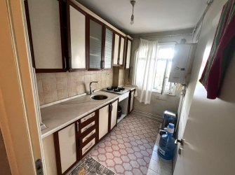 Güngören'de Tramvaya Yakın 2+1 Giriş Kat Kredili 90 m2 Balkonlu