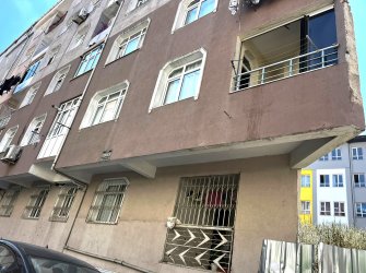 Güngören'de Tramvaya Yakın 2+1 Giriş Kat Kredili 90 m2 Balkonlu