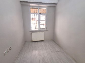 Esenler Tuna Mah 2+1 Dağ Yoluna Yakın 80 m2 Yüksek Giriş