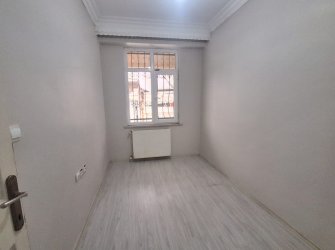 Esenler Tuna Mah 2+1 Dağ Yoluna Yakın 80 m2 Yüksek Giriş