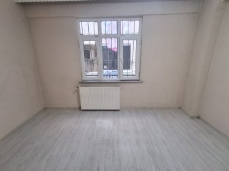 Esenler Tuna Mah 2+1 Dağ Yoluna Yakın 80 m2 Yüksek Giriş