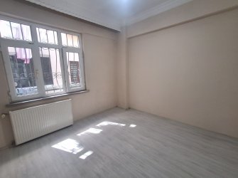 Esenler Tuna Mah 2+1 Dağ Yoluna Yakın 80 m2 Yüksek Giriş