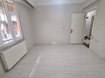 Esenler Tuna Mah 2+1 Dağ Yoluna Yakın 80 m2 Yüksek Giriş
