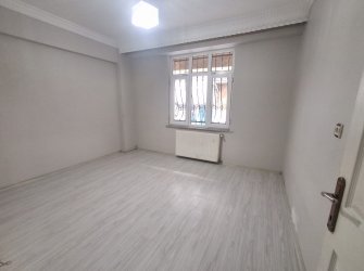 Esenler Tuna Mah 2+1 Dağ Yoluna Yakın 80 m2 Yüksek Giriş