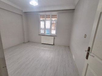 Esenler Tuna Mah 2+1 Dağ Yoluna Yakın 80 m2 Yüksek Giriş