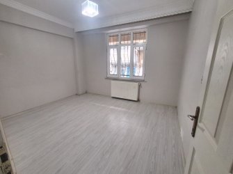 Esenler Tuna Mah 2+1 Dağ Yoluna Yakın 80 m2 Yüksek Giriş