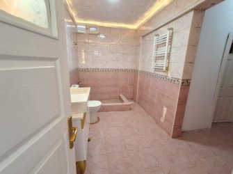 Bahçelievler Soğanlı Meydan'da 3+1 Arsa Tapulu 1999 Yapımı Bahçe Katı