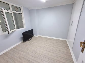 Bahçelievler Soğanlı Meydan'da 3+1 Arsa Tapulu 1999 Yapımı Bahçe Katı