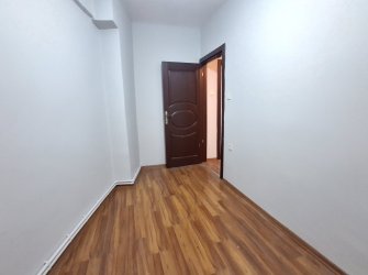 Bahçelievler Camlıkahve'de 1,Kat İçi Yapılı 2+1 Kiralık Daire 