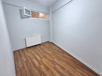 Bahçelievler Camlıkahve'de 1,Kat İçi Yapılı 2+1 Kiralık Daire 