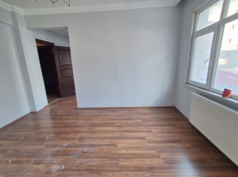 Bahçelievler Camlıkahve'de 1,Kat İçi Yapılı 2+1 Kiralık Daire 