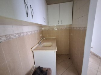 Bahçelievler Camlıkahve'de 1,Kat 2+1 Köşe Balkonlu 60 m2 Daire 