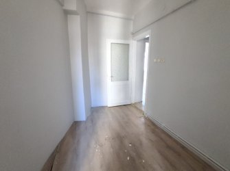 Bahçelievler Camlıkahve'de 2,Kat Balkonlu 2+1 Kiralık 60 m2 Daire 