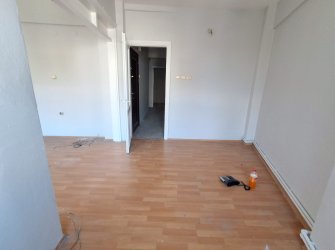 Bahçelievler Camlıkahve'de 2,Kat Balkonlu 2+1 Kiralık 60 m2 Daire 