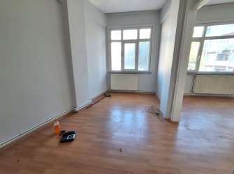 Bahçelievler Camlıkahve'de 2,Kat Balkonlu 2+1 Kiralık 60 m2 Daire 