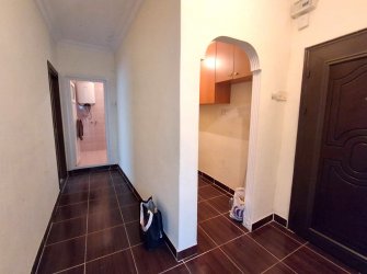 Bahçelievler Camlıkahve Meydan'da 2,Kat Kiralık 2+1 Köşe Balkonlu