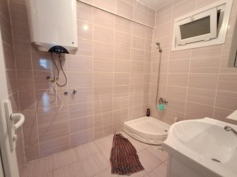 Bahçelievler Camlıkahve Meydan'da 2,Kat Kiralık 2+1 Köşe Balkonlu
