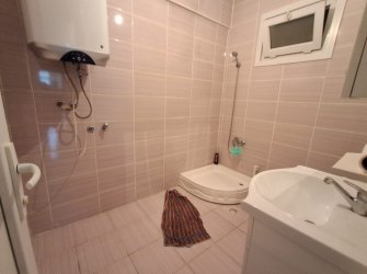 Bahçelievler Camlıkahve Meydan'da 2,Kat Kiralık 2+1 Köşe Balkonlu