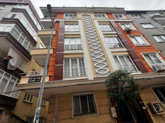 Bahçelievler Soğanlı'da 15 Yıllık 2+1 A.Mutfaklı 70 m2 Yüksek Giriş