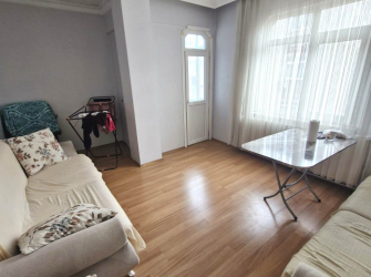 Güngören Güneştepe'de 2,Kat Ön Cephe 2+1Tramvaya Yakın 80 m2