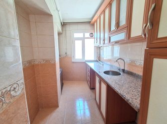 Güngören Yürüyüş Yolunda 4,Kat Balkonlu 2+1 Köşe Daire 85 m2
